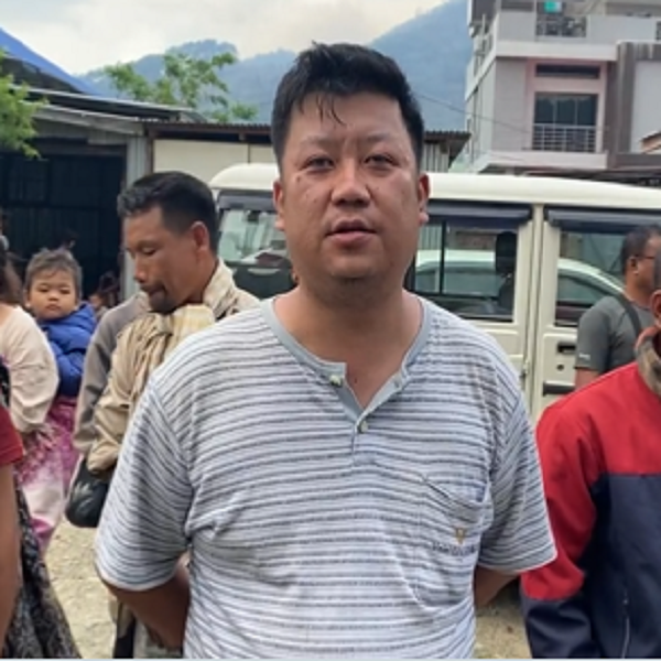 सेना का कहना है कि हिंसा प्रभावित इलाकों के करीब 11500 लोगों को उसने अपने परिसर में रहने की व्यवस्था की है।