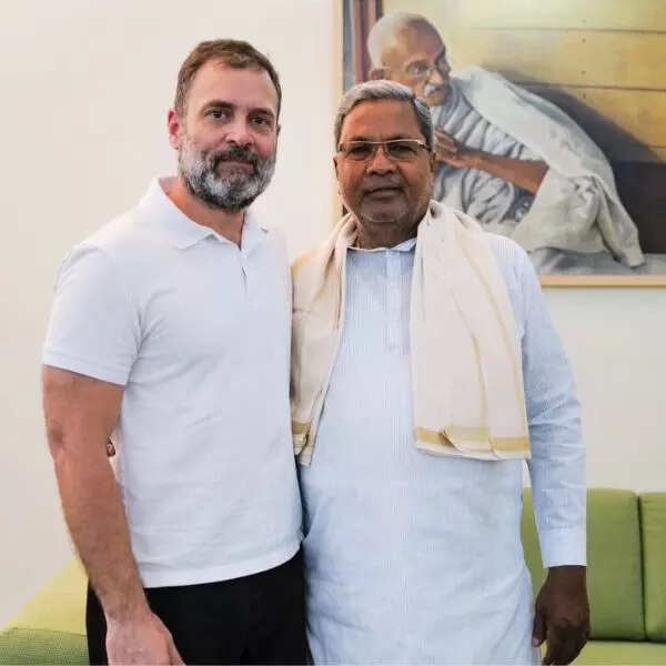 नौ बार रह चुके हैं MLA