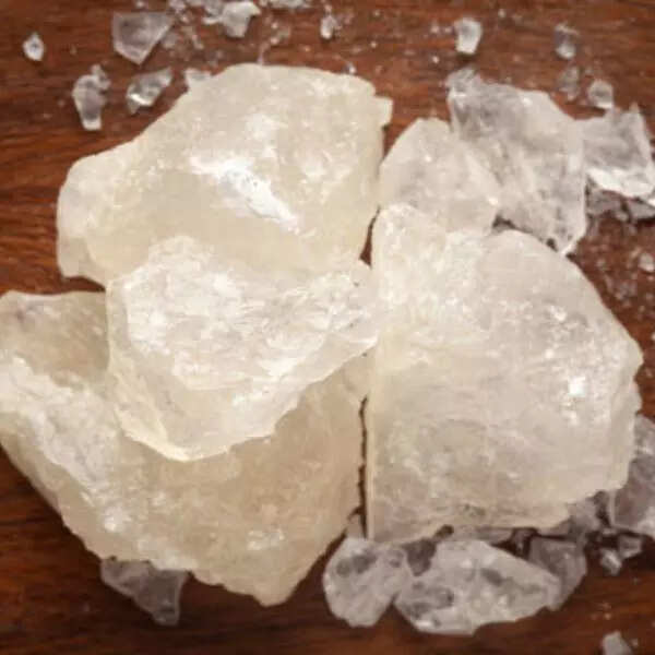 फिटकरी से नहाएं