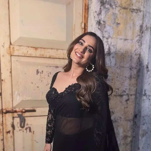 फोन के बगैर हो जाती हैं परेशान!