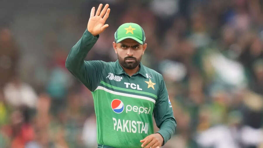 IND vs PAK Match LIVE फॉर्म में इंडिया का टॉप ऑर्डर बाबर के चेहरे का ऐसा था रिएक्शन