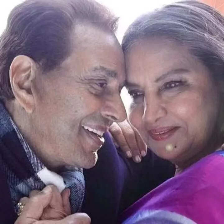धर्मेंद्र- शबाना