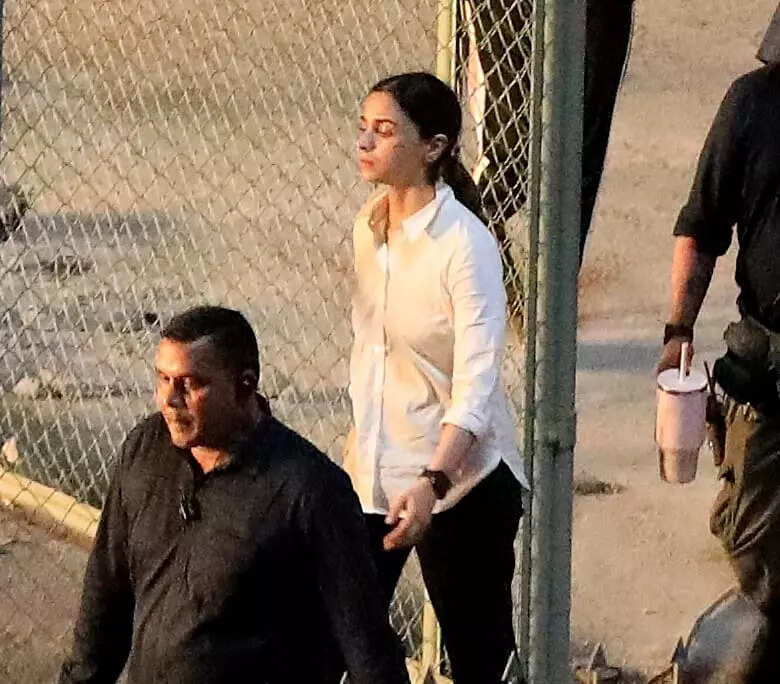 आलिया के चेहरे पर दिखी चोट