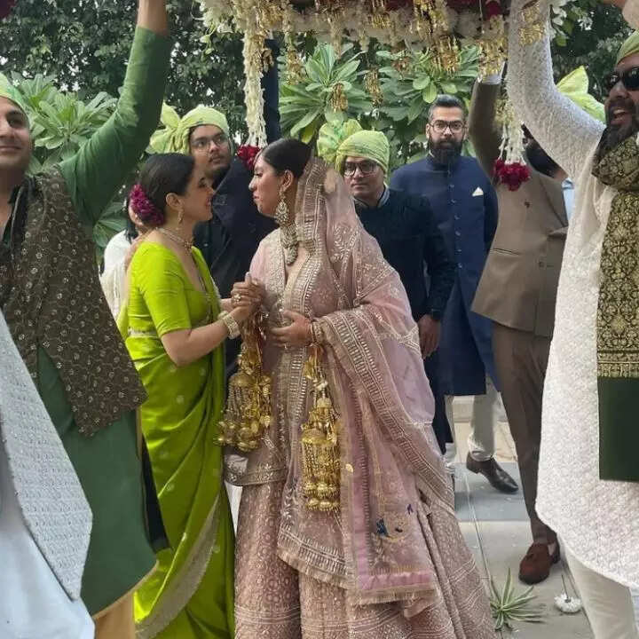 शादी के समय की फोटो