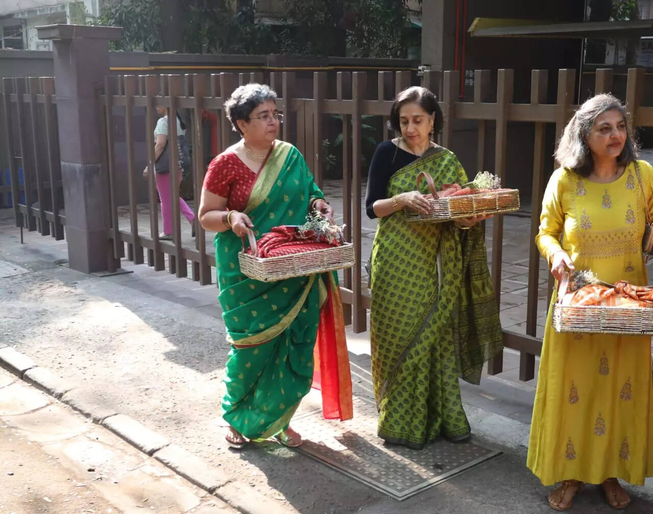 नुपुर के घर पहुंची रीना दत्त