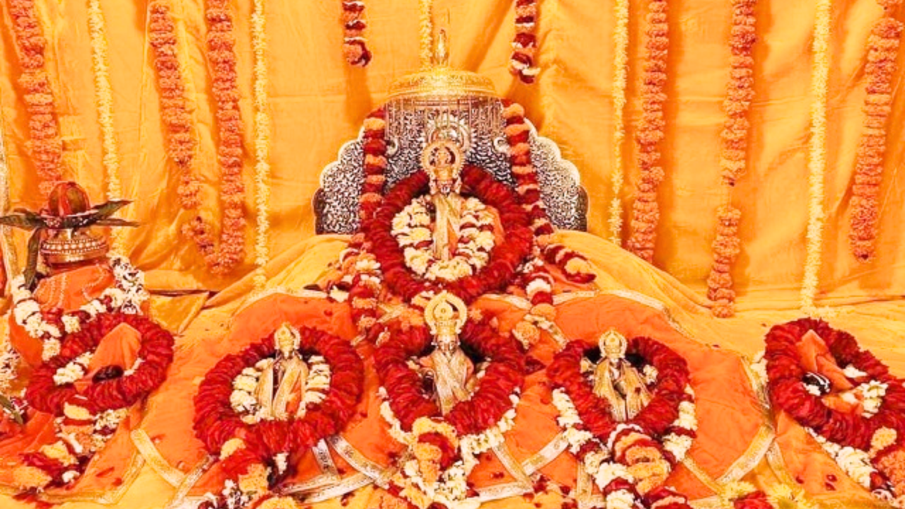 इस तरह है पूजा कार्यक्रम