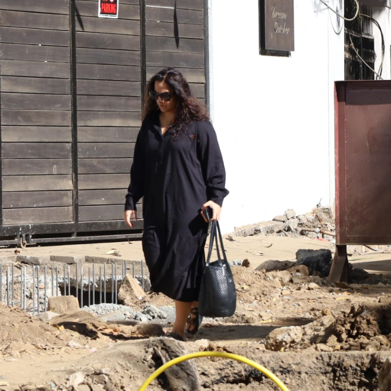 आंखों पर काला चश्मा चढ़ाए नजर आईं Vidya Balan