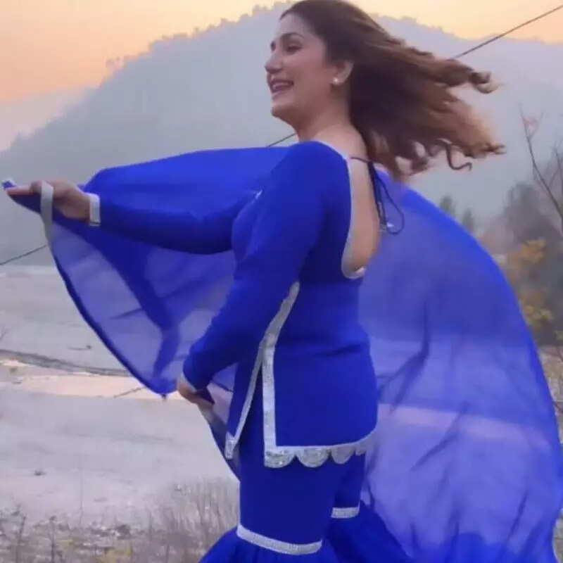 सूटों की शौकीन है सपना