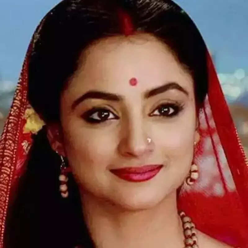 मदिराक्षी मुंडले Madirakhsi Mundle