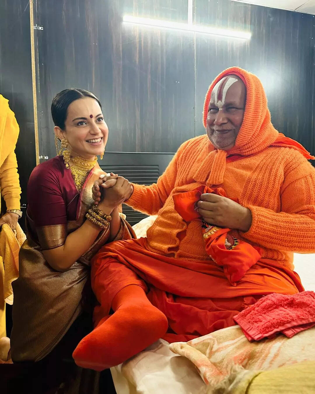 अयोध्या पहुंचीं कंगना रनौत