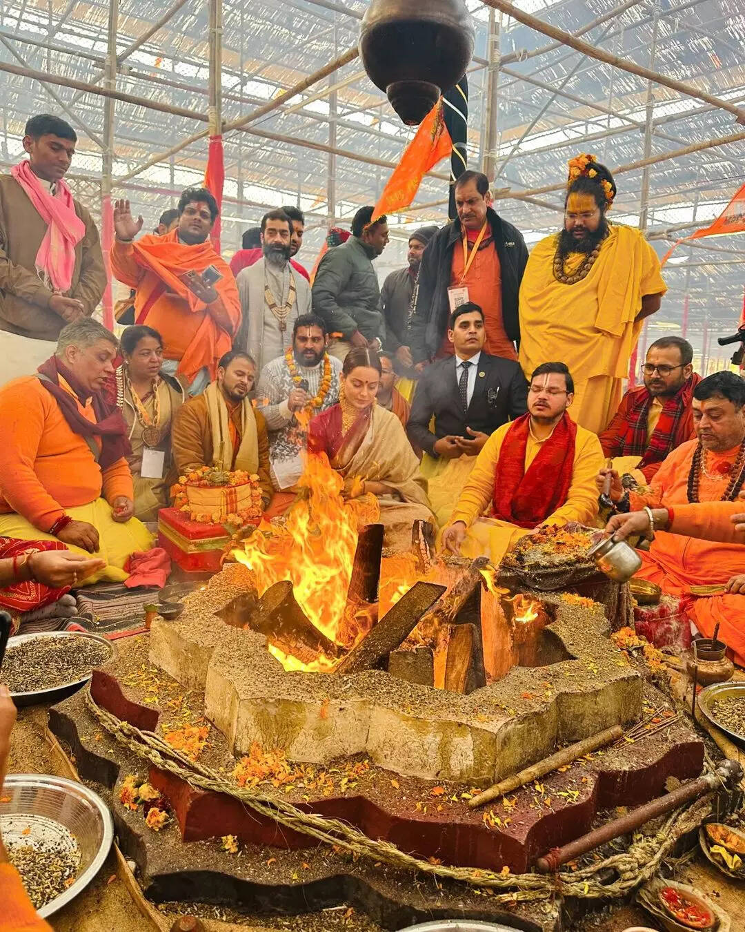 फोटो हुईं वायरल