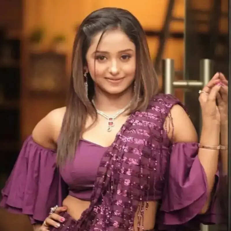 रिया Kumkum Bhagya