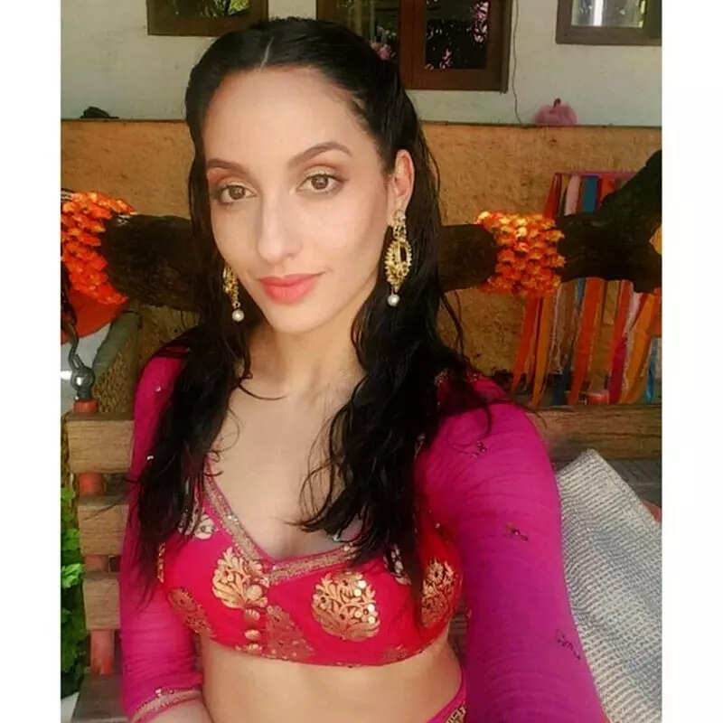नोरा फतेही का उड़ाया मजाक 