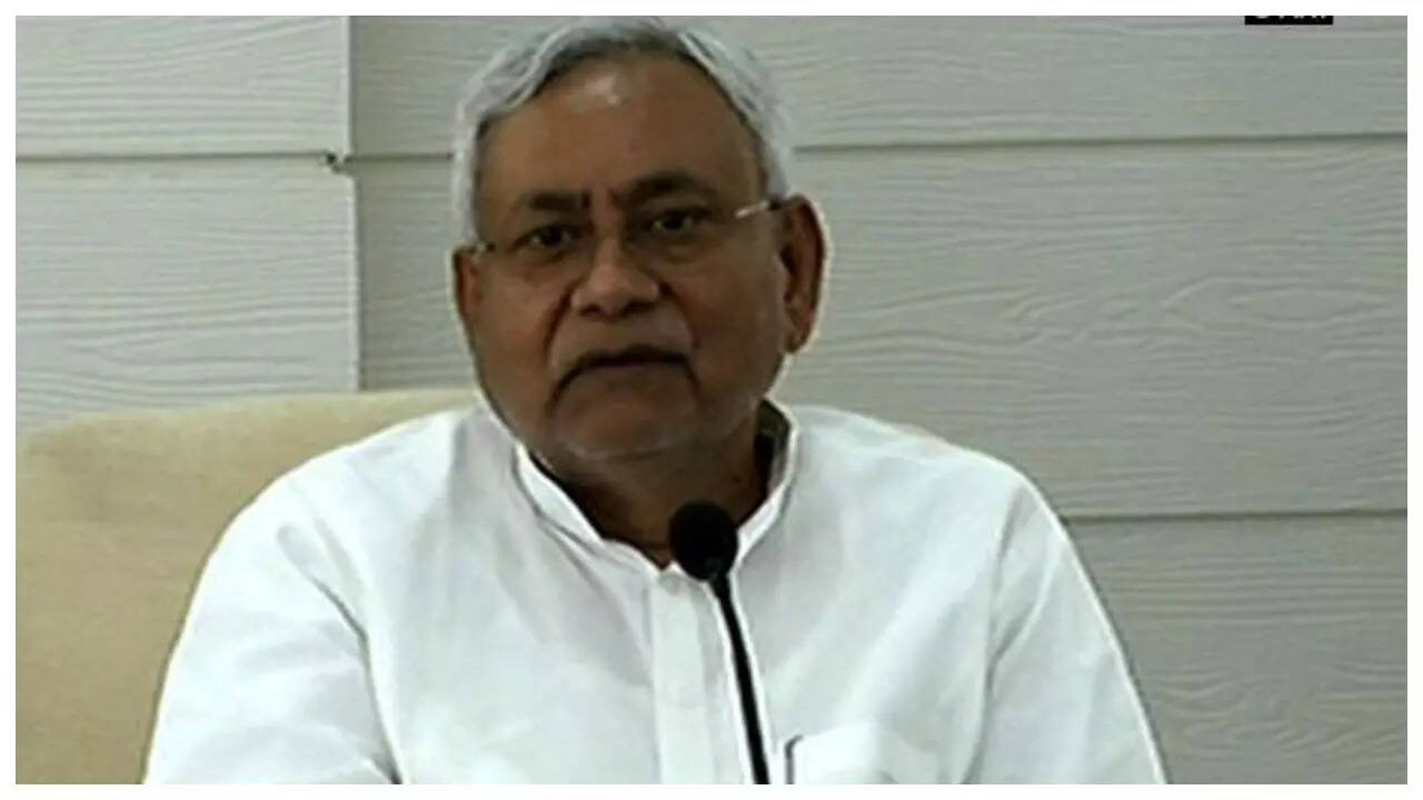 strongदूसरी पलटीstrong- कांग्रेस-आरजेडी के साथ आ गए