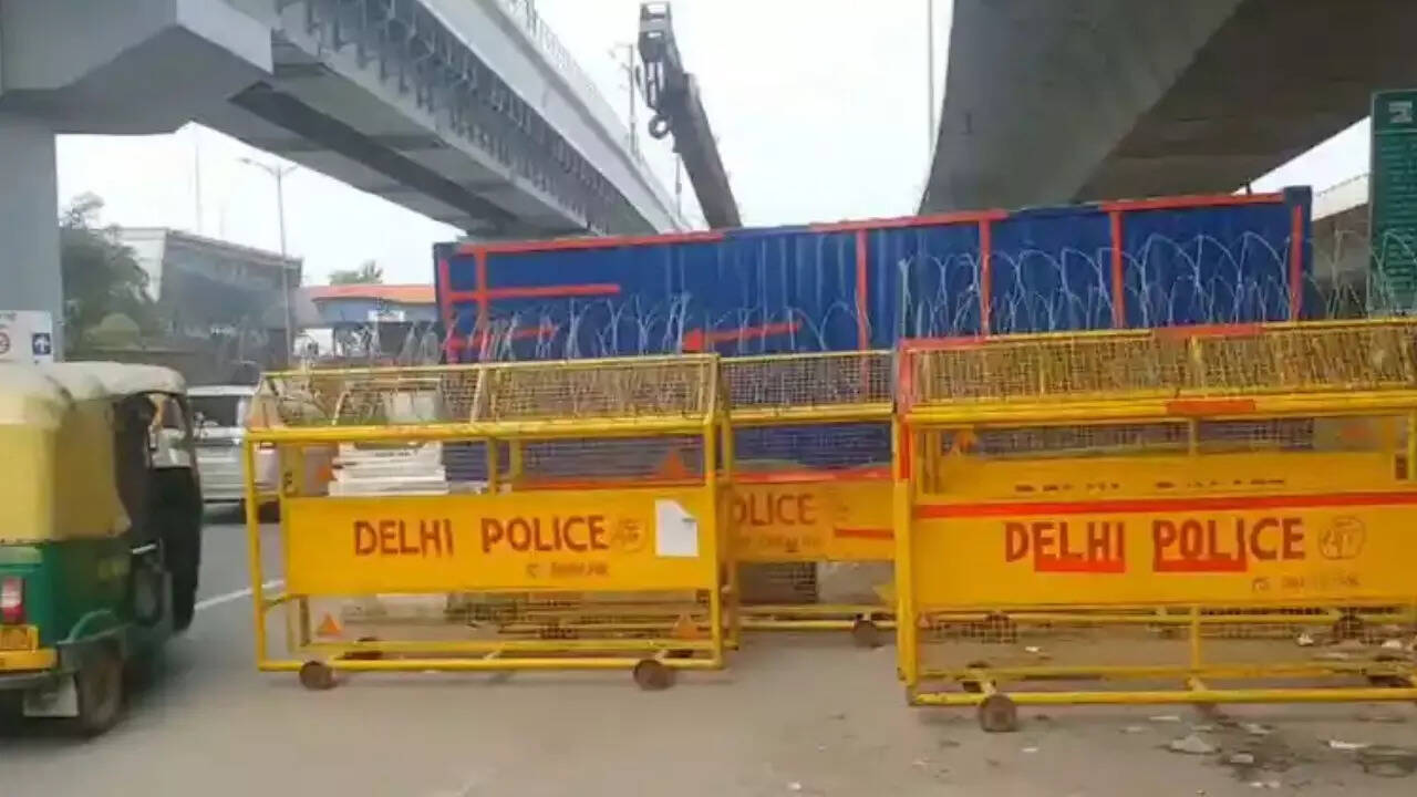 बदरपुर बॉर्डर दिल्ली-आगरा हाईवे