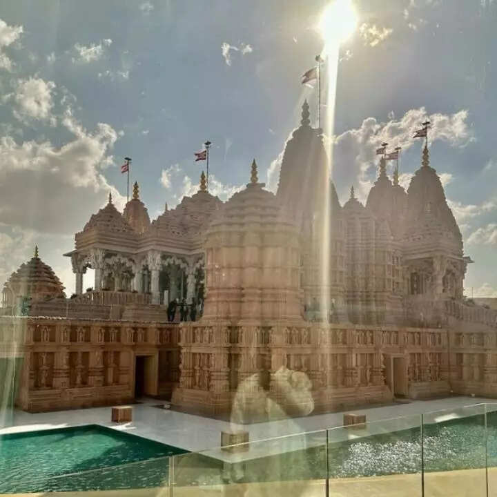 मंदिर की फोटो हुई वायरल