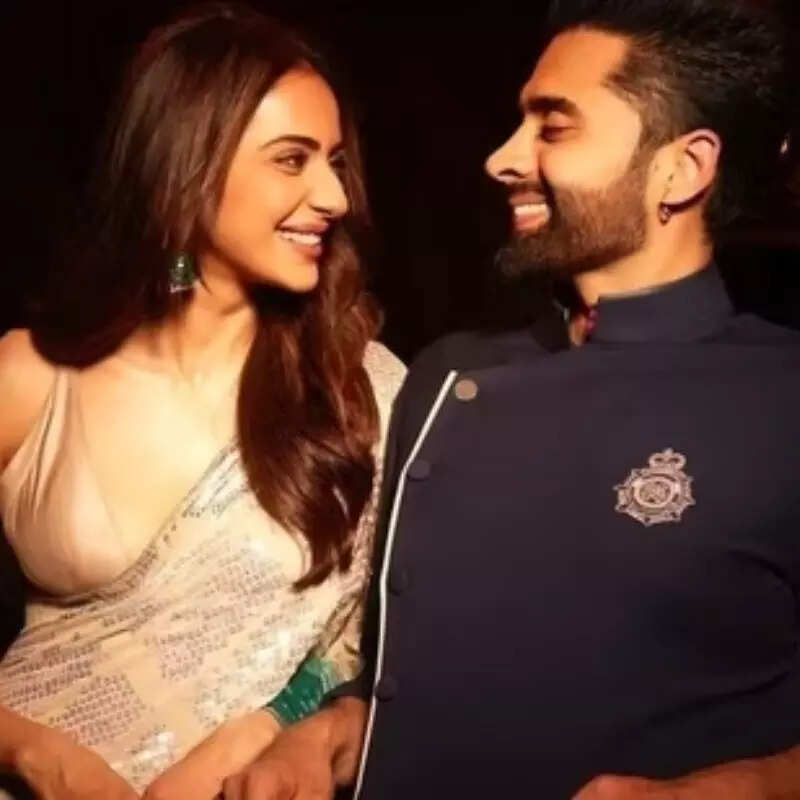 21 फरवरी को फेरे लेंगे जैकी और रकुल