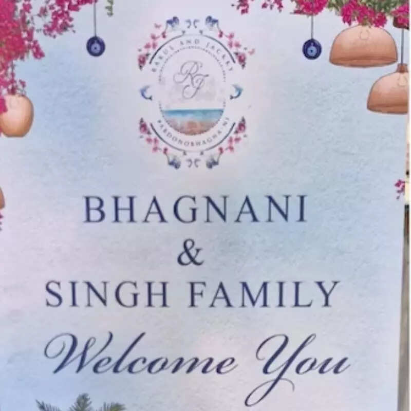 वायरल हुआ था रकुल और जैकी की शादी का कार्ड