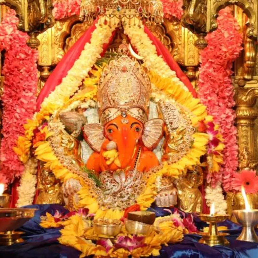 सिद्धिविनायक मंदिर मुंबई