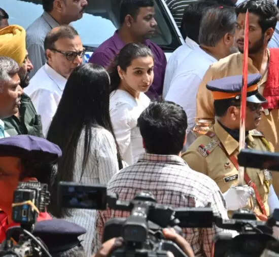 विद्या बालन की आंखें हुई नम