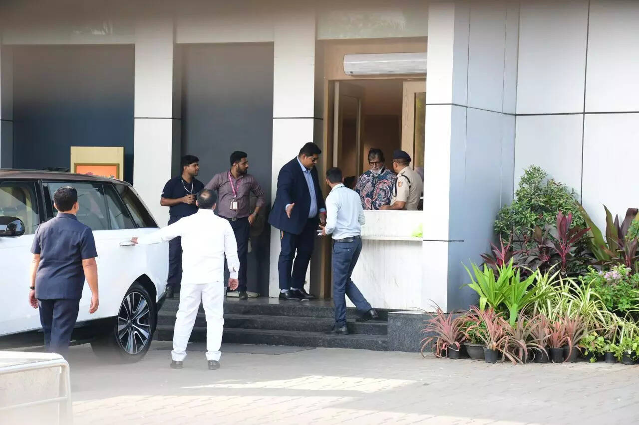 अंबानी परिवार के फंक्शन में शामिल होने पहुंचे अमिताभ बच्चन