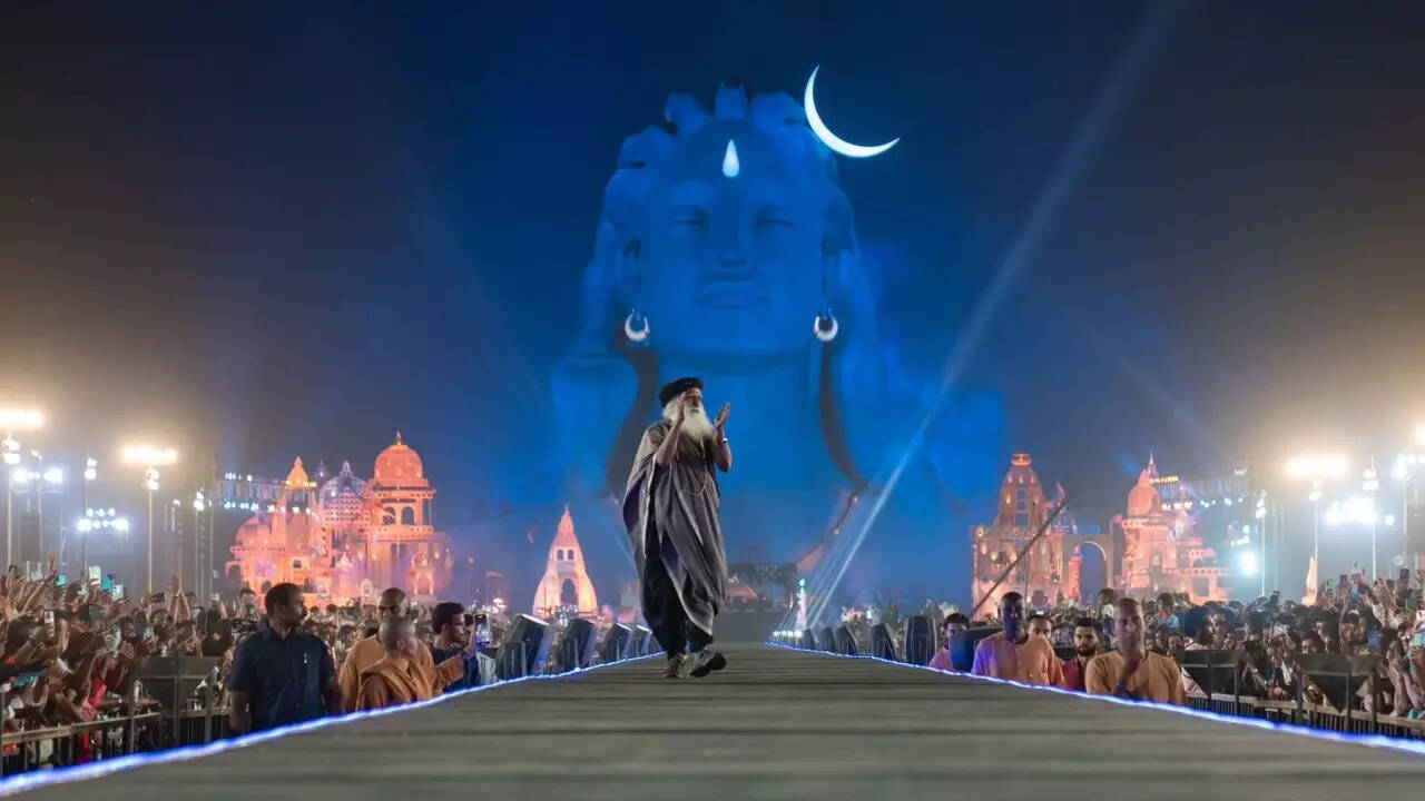 महाशिवरात्रि पर रात भर चला उत्सव
