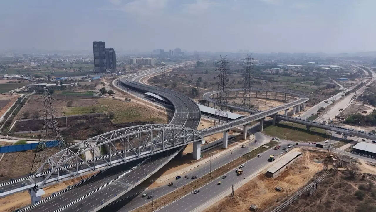 ​द्वारका एक्सप्रेसवे