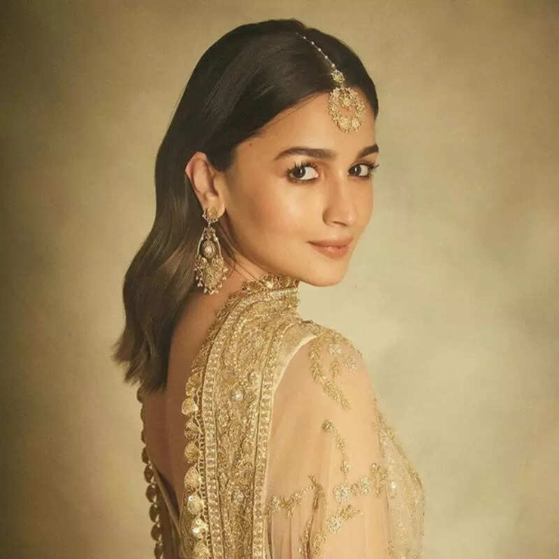 आलिया भट्ट (Alia Bhatt)