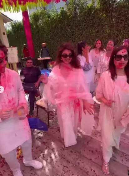 डांस करती नजर आईं प्रियंका चोपड़ा