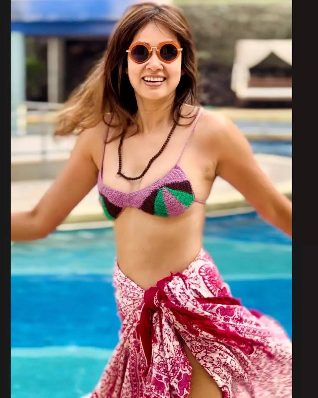 सोशल मीडिया पर तगड़ी फैन फॉलोइंग