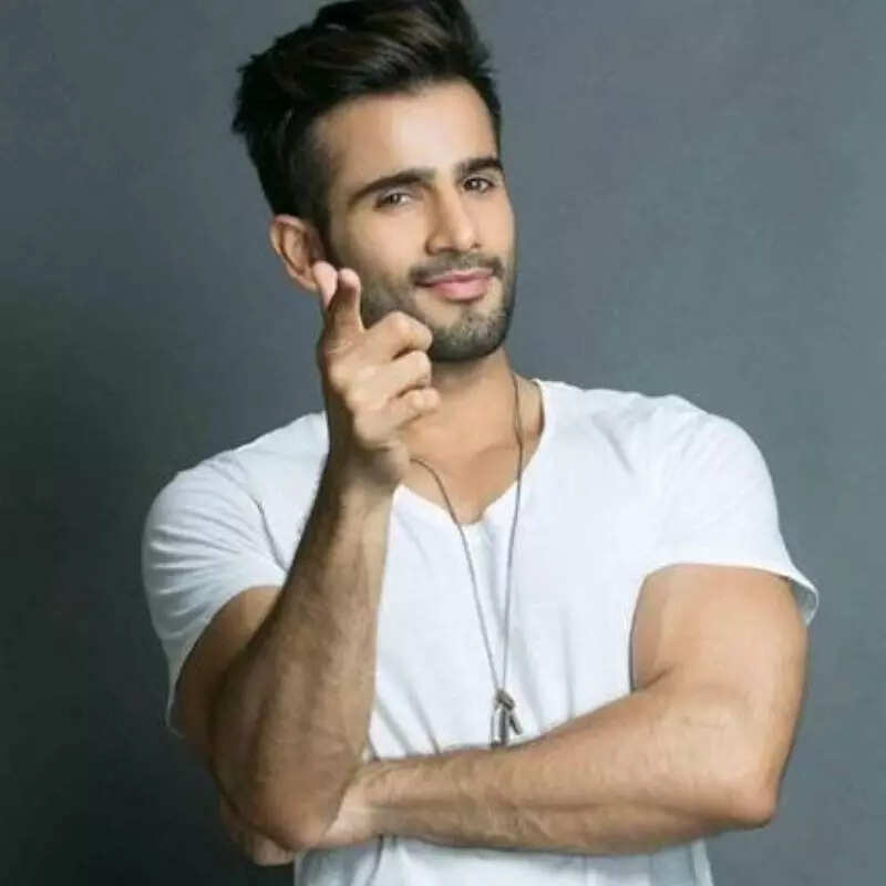 करण टैकर Karan Tacker