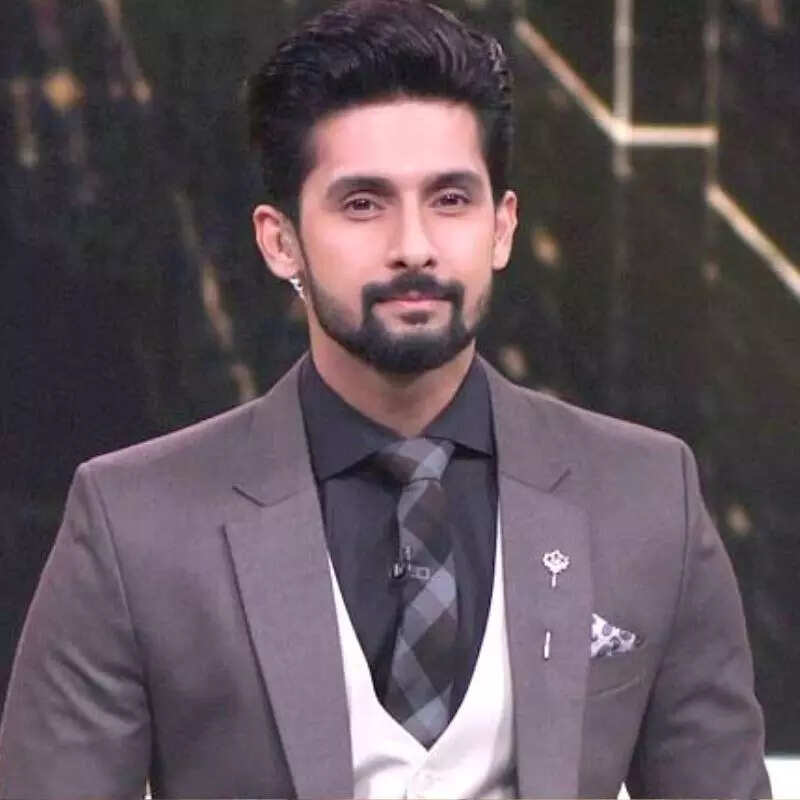 रवि दुबे Ravi Dubey