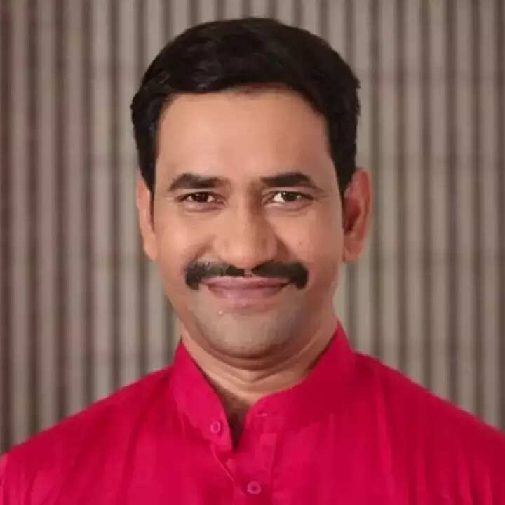 दिनेश लाल यादव