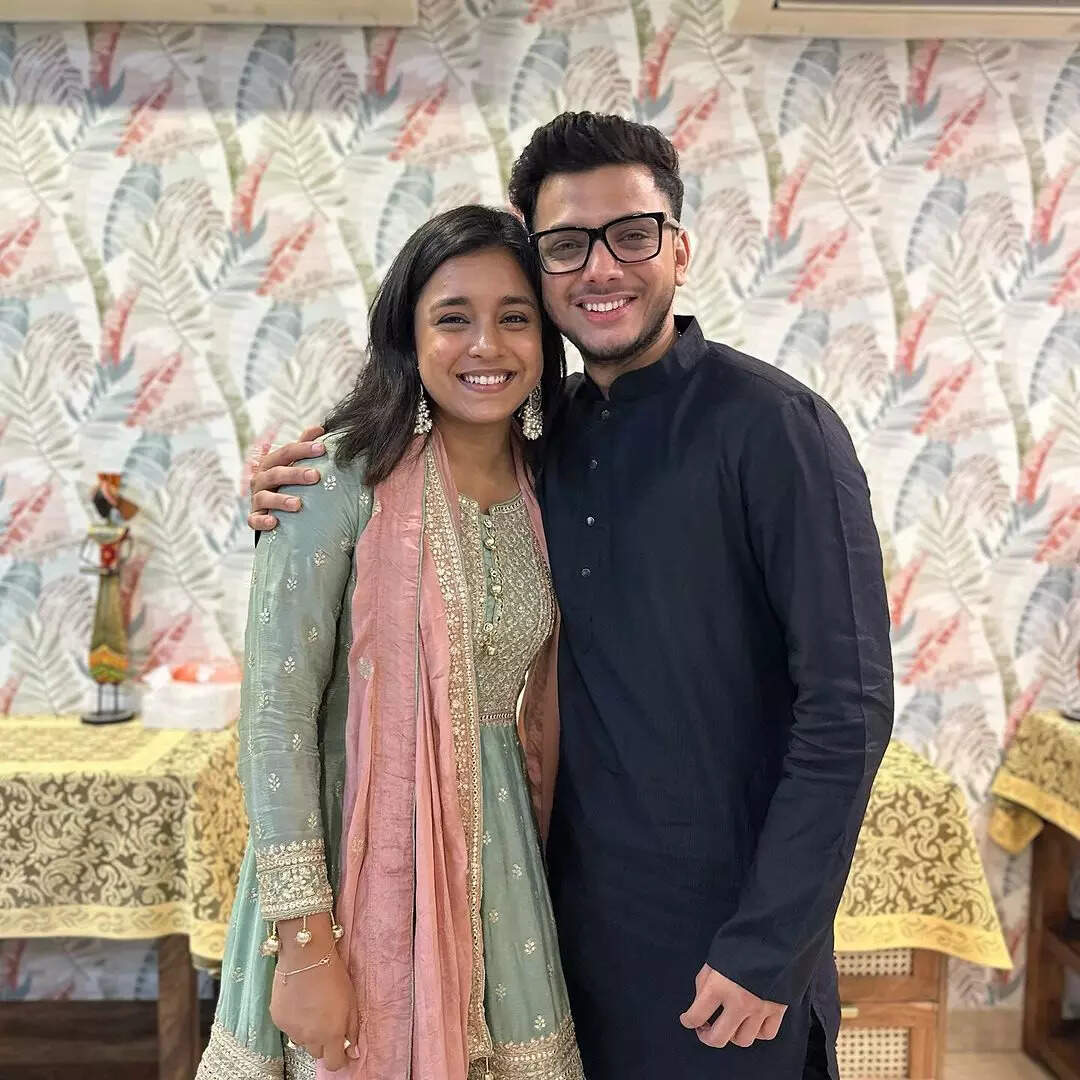Sumbul Touqeer Khan के घर ईद की दावत खाने पहुंचे ये TV सितारे, फोटोज ...