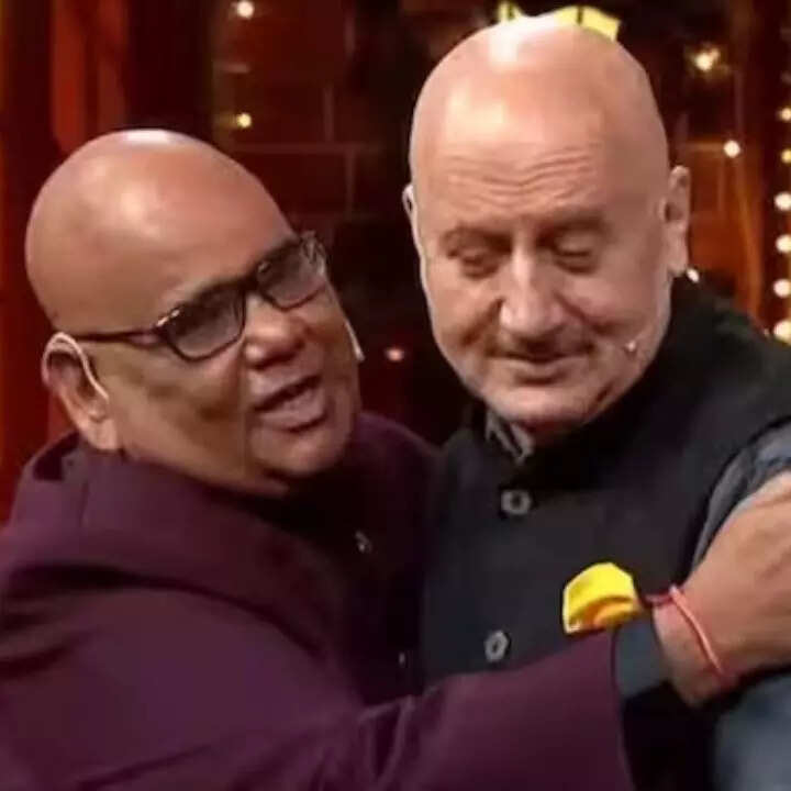 सतीश कौशिक को अनुपम खेर ने किया याद