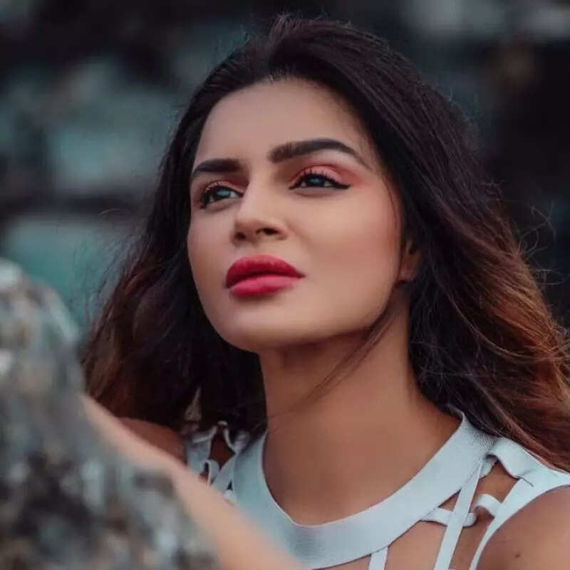 आशका गोराडिया (Aashka Goradia)