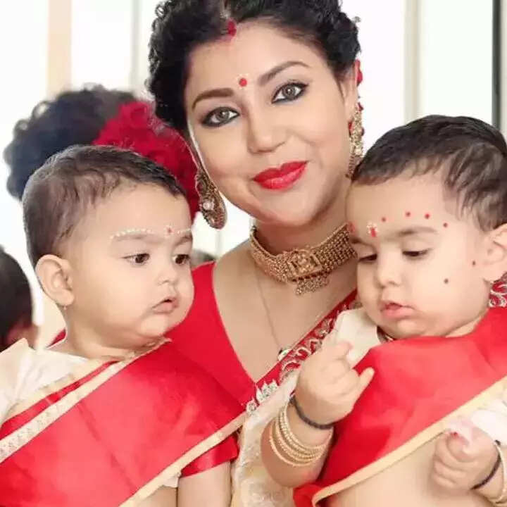 देबिना बनर्जी