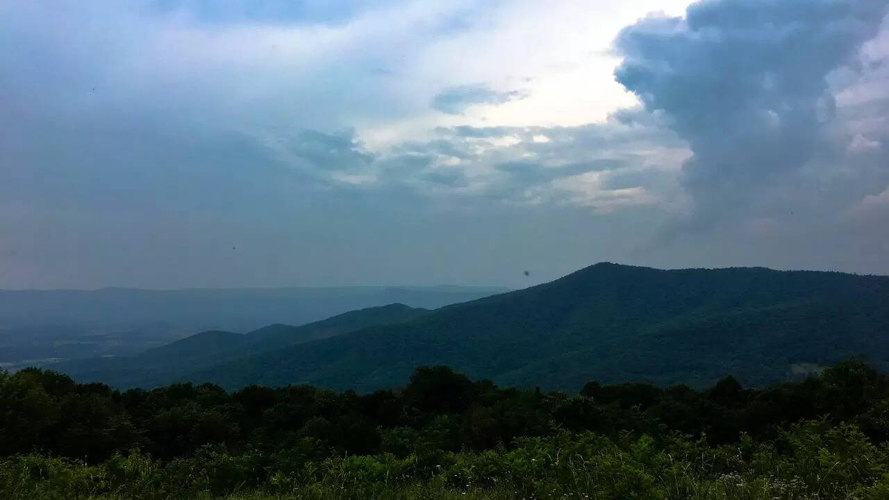 दूर-दूर से टूरिस्ट आते हैं माथेरान