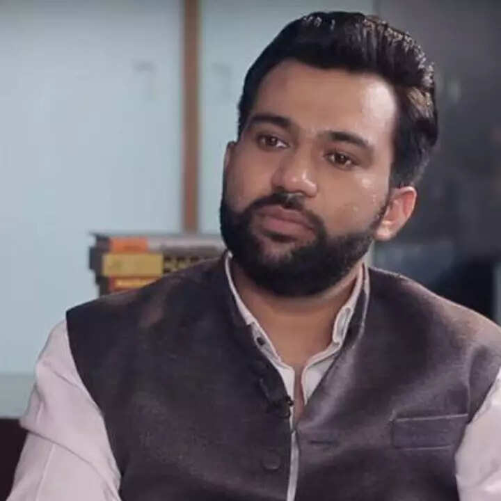 ​अली अब्बास जफर (Ali Abbas Zafar)