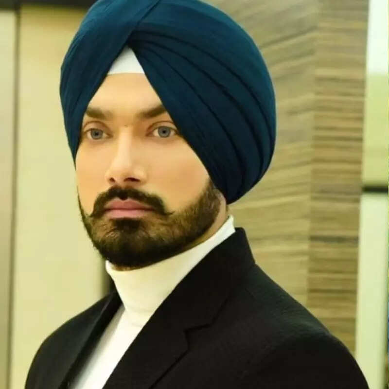 अविनेश रेखी-उडारियां