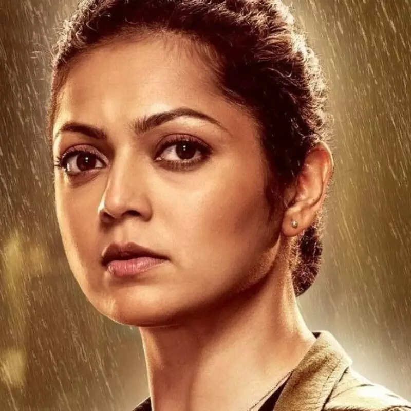 दृष्टि धामी (Drashti Dhami)