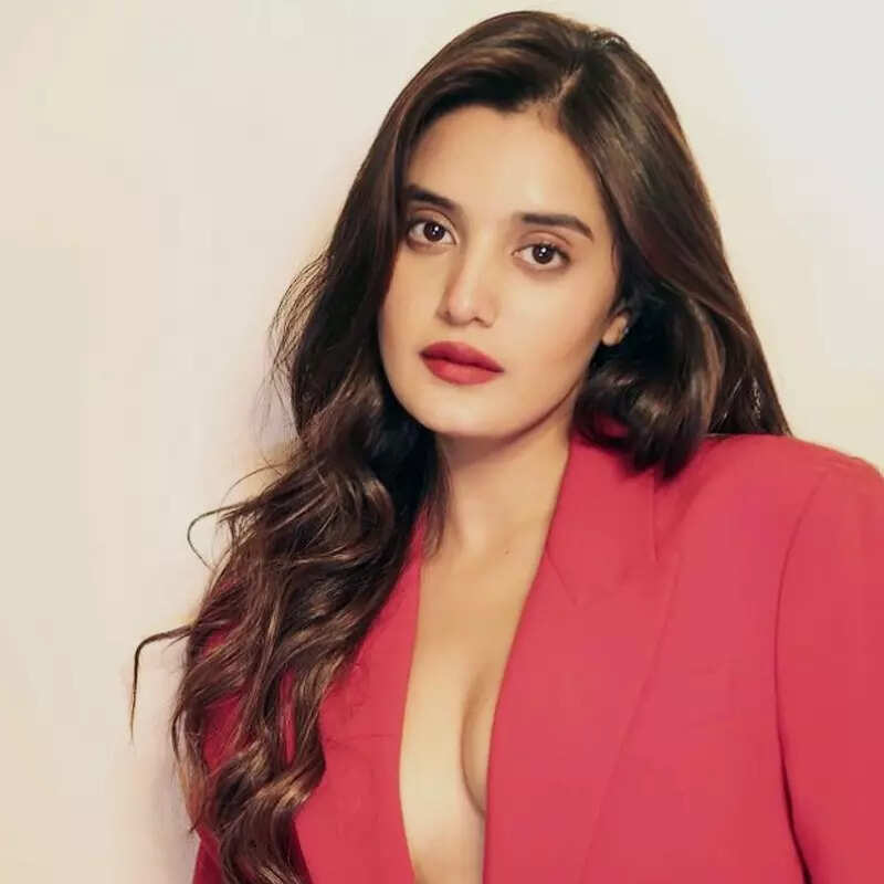 आयुषी खुराना (Ayushi Khurrana)
