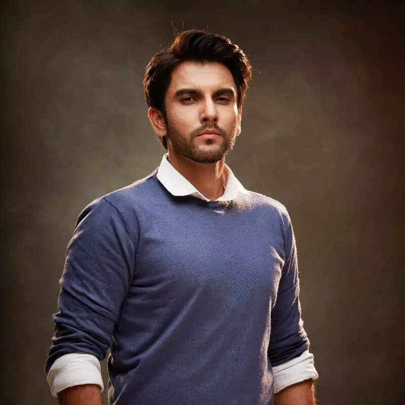 ईशान धवन (Ishaan Dhawan)