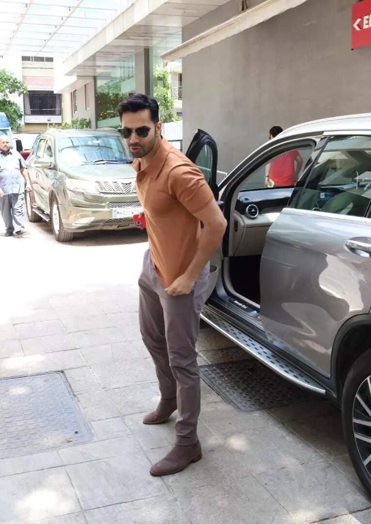 अस्पताल के बाहर हुए स्पॉट