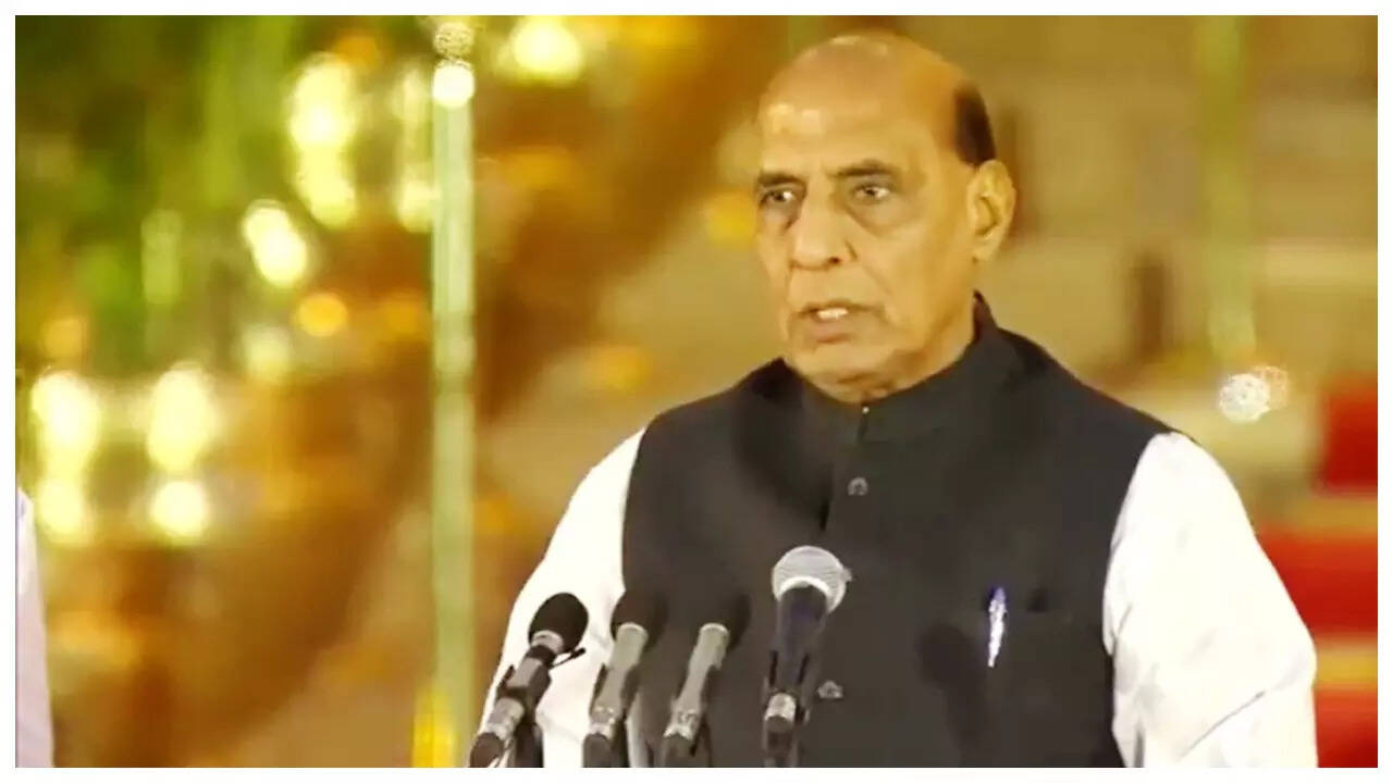राजनाथ सिंह ने शपथ ली