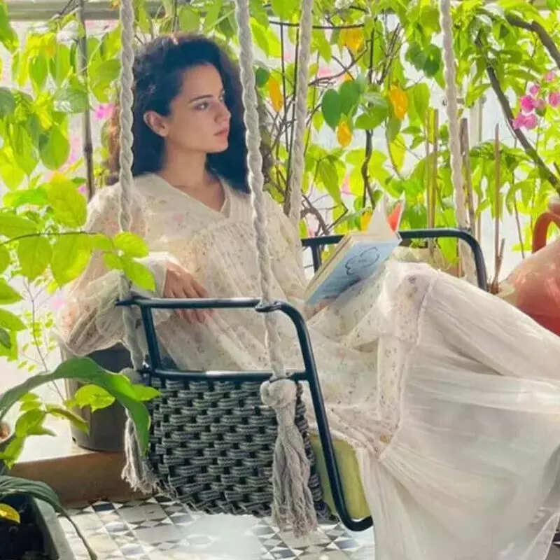प्रकृति की गोद में है घर