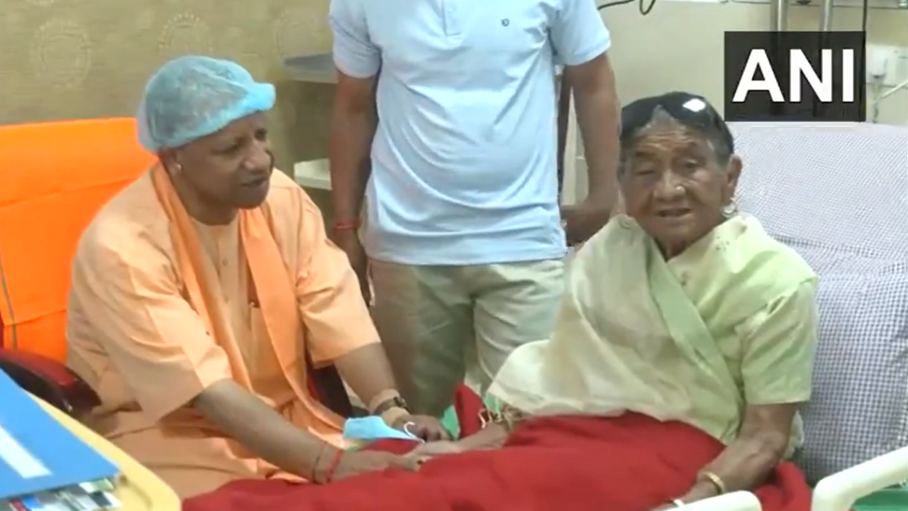 ​84 साल की हैं सावित्री देवी​