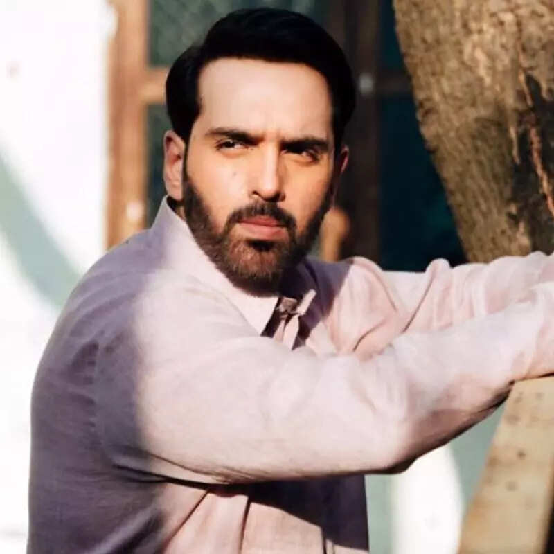 लव सिन्हा Luv Sinha