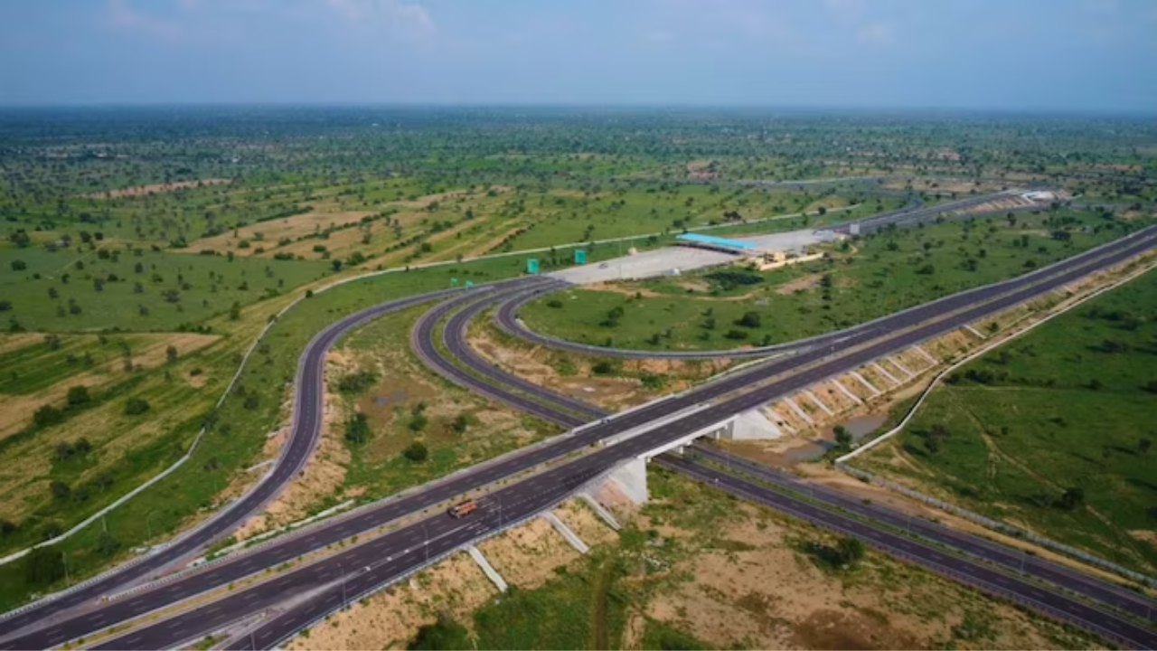 ​1316 किमी लंबा एक्सप्रेस-वे​