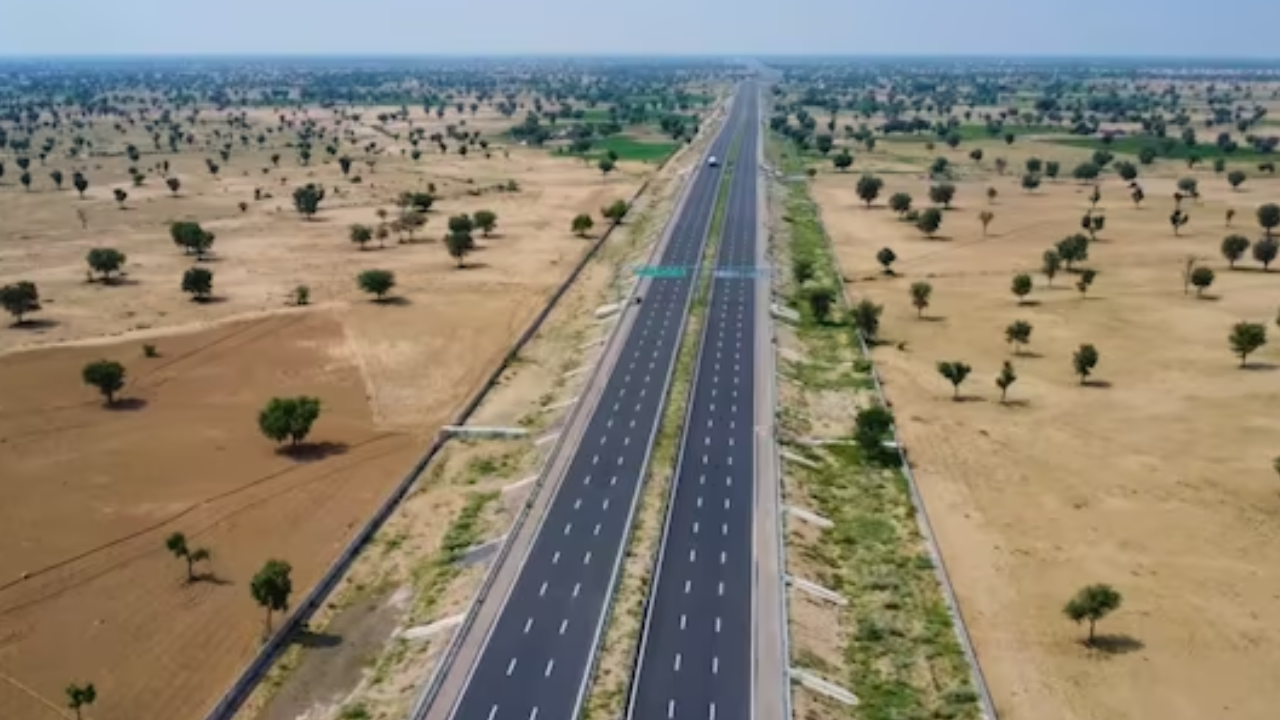 अभी 26 घंटे का सफर